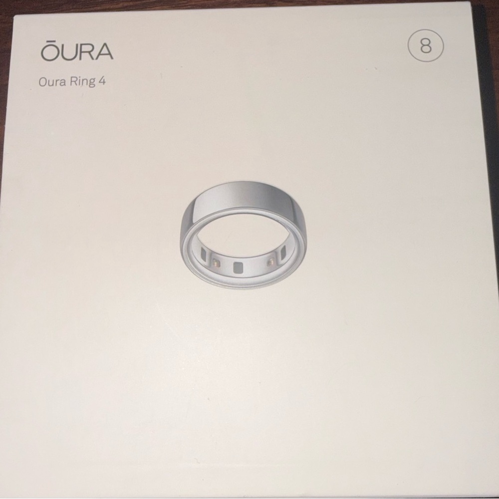 Oura Ring 4 Silver Smart Ring